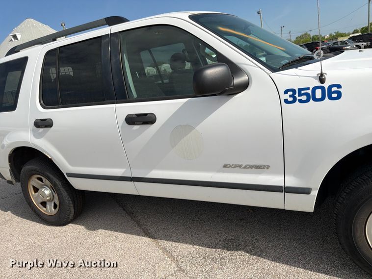image for item EL0094 2005 Ford Explorer SUV