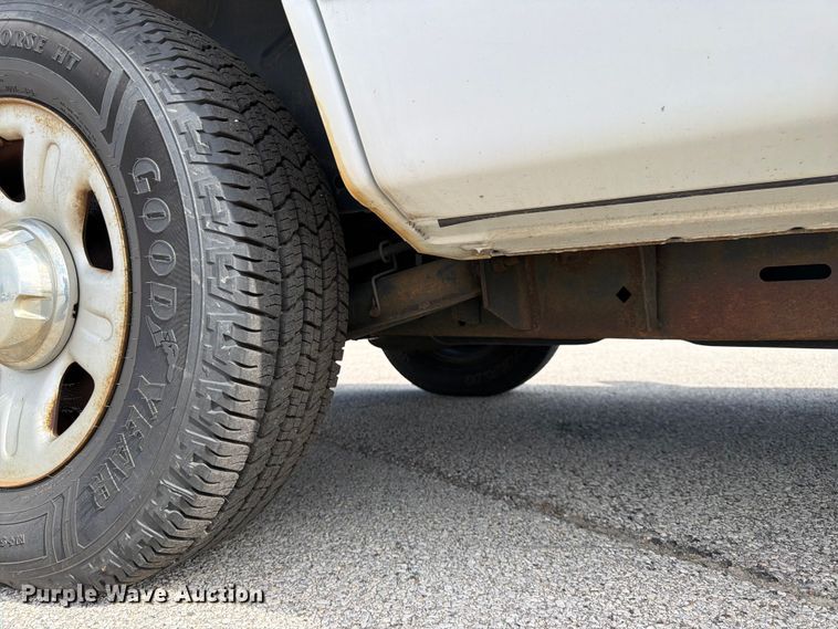 image for item EL0094 2005 Ford Explorer SUV