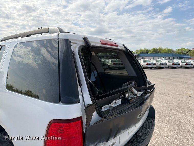 image for item EL0094 2005 Ford Explorer SUV