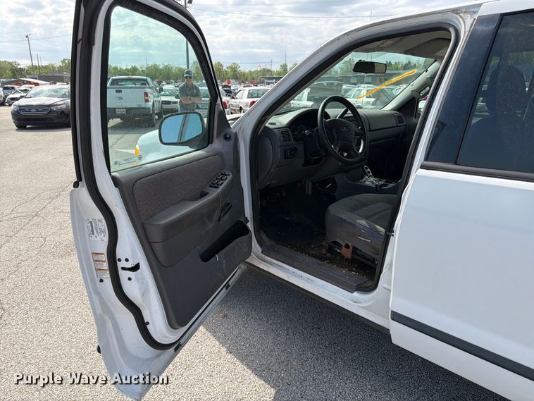 image for item EL0094 2005 Ford Explorer SUV