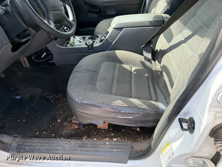 image for item EL0094 2005 Ford Explorer SUV