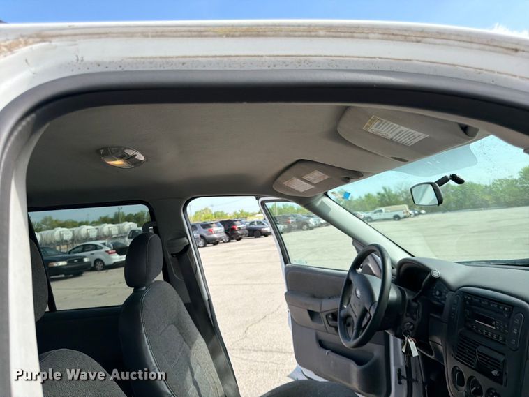 image for item EL0094 2005 Ford Explorer SUV
