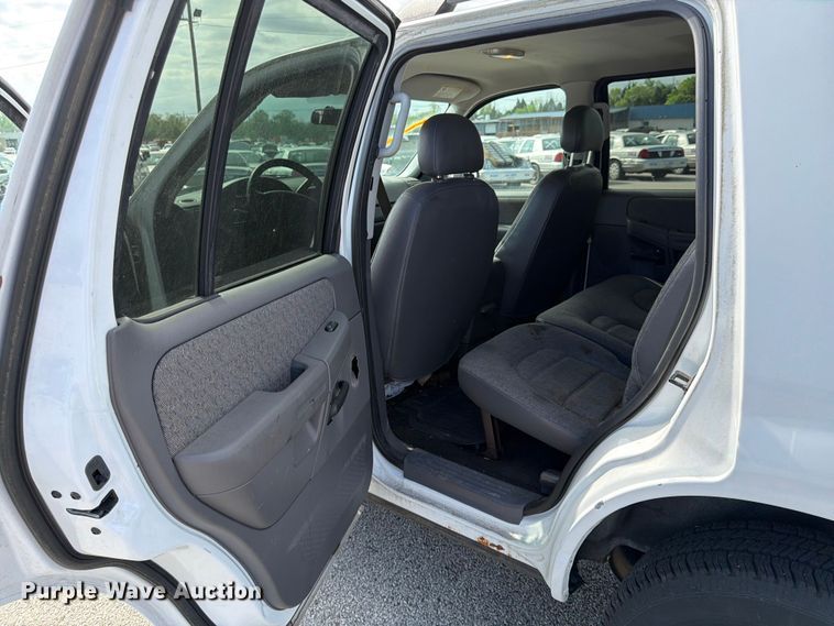 image for item EL0094 2005 Ford Explorer SUV