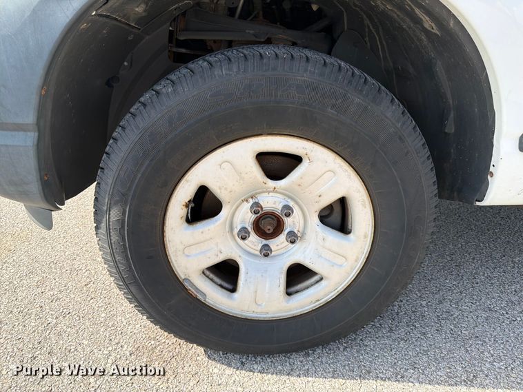 image for item EL0094 2005 Ford Explorer SUV