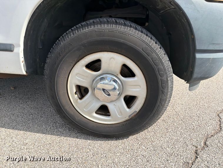 image for item EL0094 2005 Ford Explorer SUV