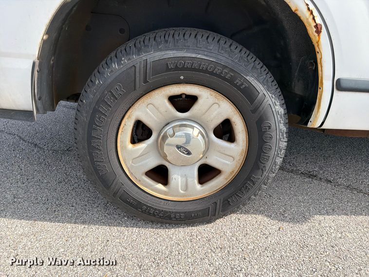 image for item EL0094 2005 Ford Explorer SUV