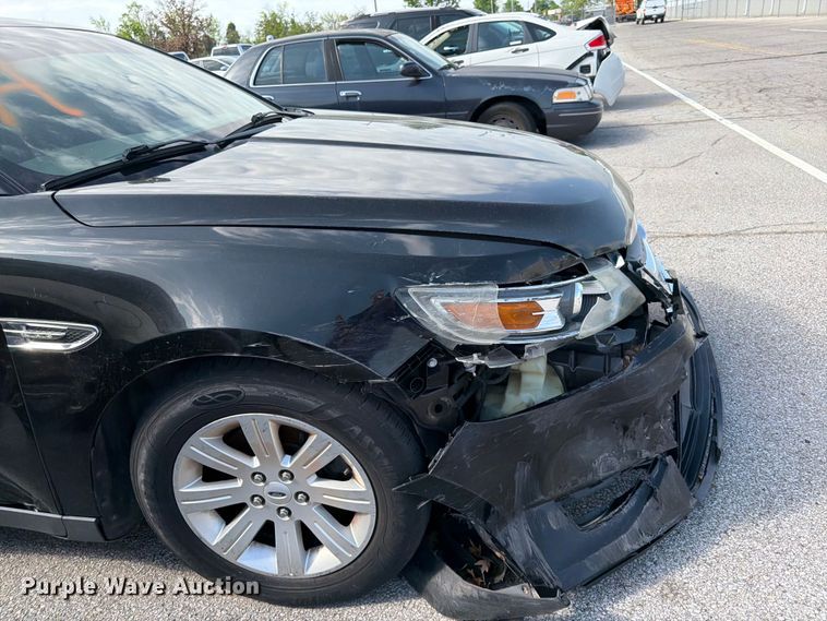 image for item EL0095 2012 Ford Taurus 