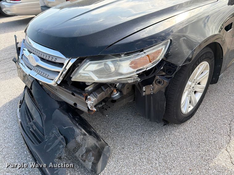 image for item EL0095 2012 Ford Taurus 