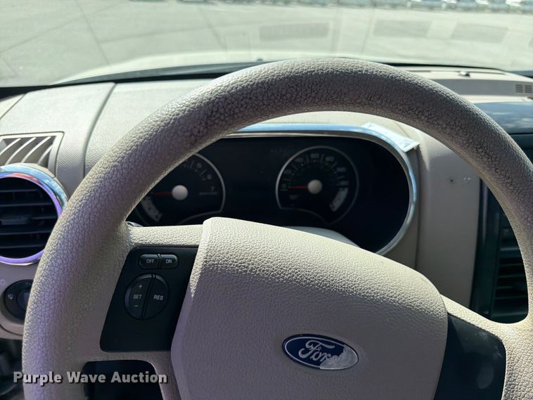 image for item EL0096 2007 Ford Explorer SUV