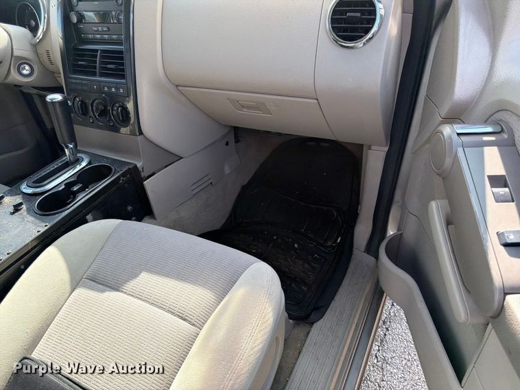 image for item EL0096 2007 Ford Explorer SUV