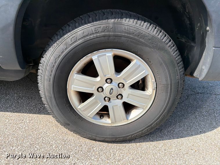 image for item EL0096 2007 Ford Explorer SUV