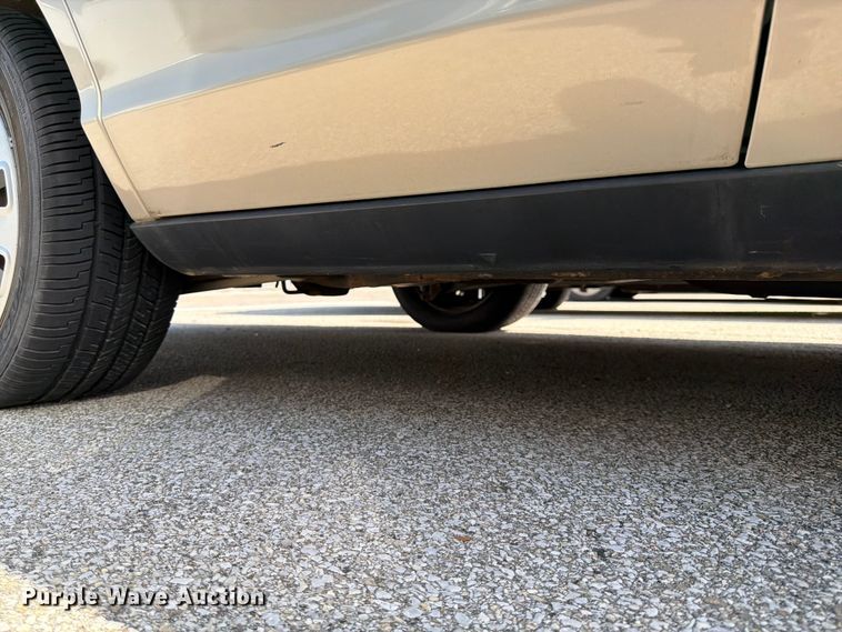 image for item EL0097 2008 Ford Crown Victoria 