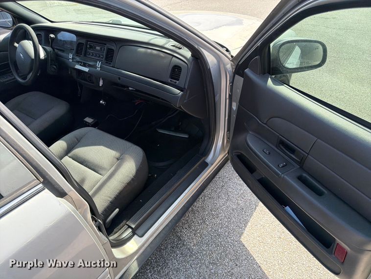 image for item EL0097 2008 Ford Crown Victoria 