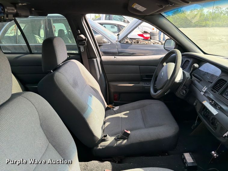 image for item EL0097 2008 Ford Crown Victoria 