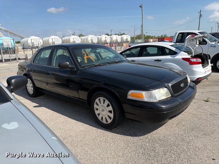 image for item EL0098 2010 Ford Crown Victoria 