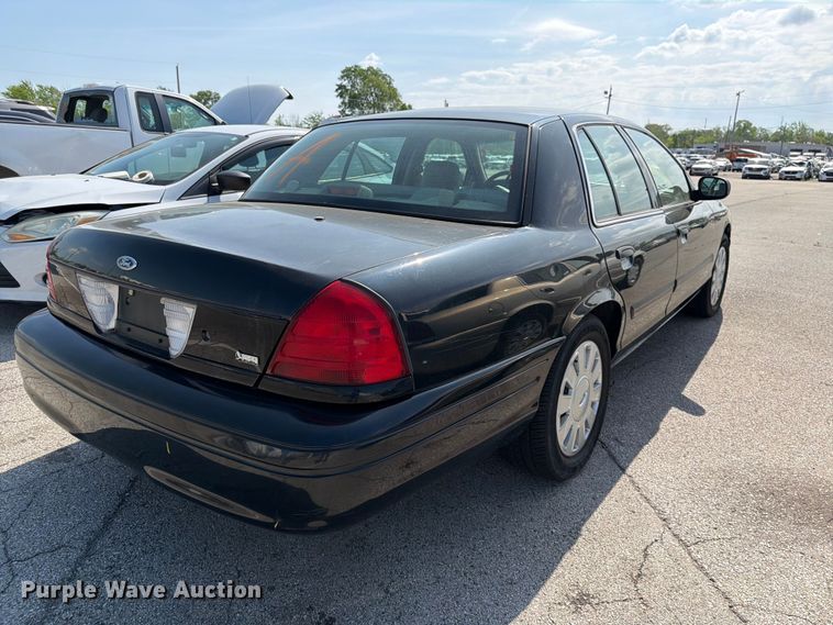 image for item EL0098 2010 Ford Crown Victoria 