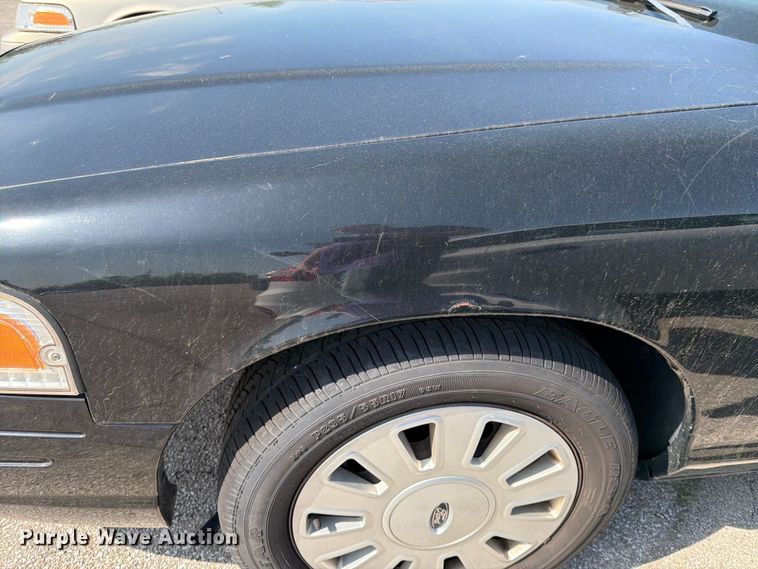 image for item EL0098 2010 Ford Crown Victoria 