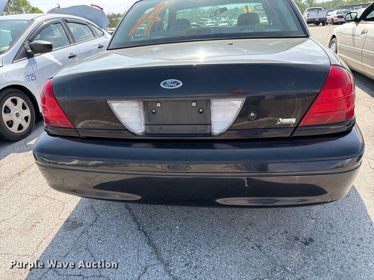 image for item EL0098 2010 Ford Crown Victoria 