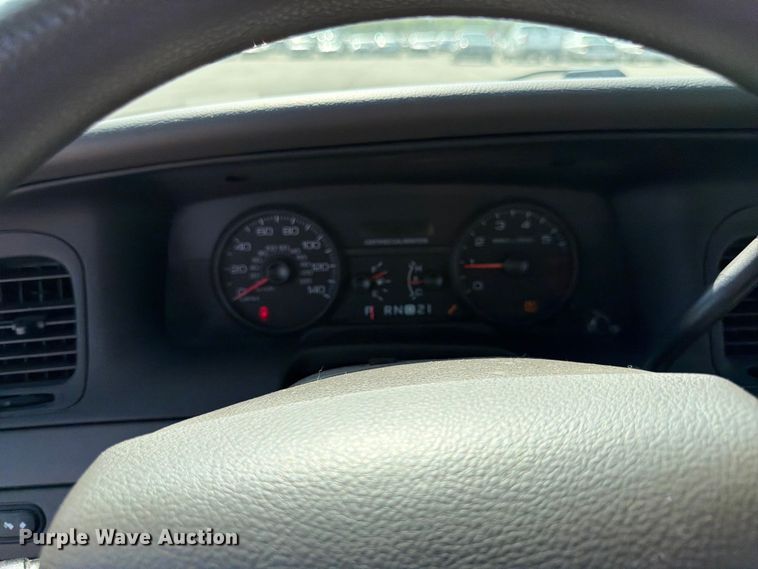 image for item EL0098 2010 Ford Crown Victoria 