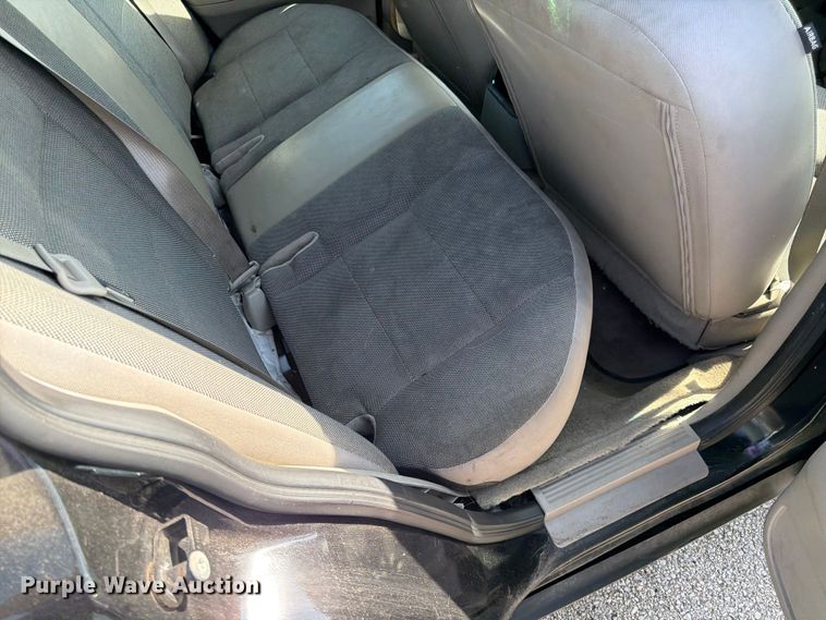 image for item EL0098 2010 Ford Crown Victoria 