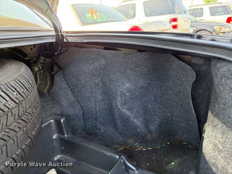 image for item EL0098 2010 Ford Crown Victoria 