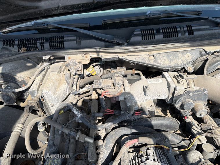 image for item EL0098 2010 Ford Crown Victoria 