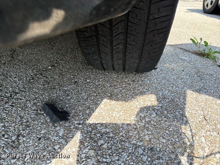 image for item EL0098 2010 Ford Crown Victoria 