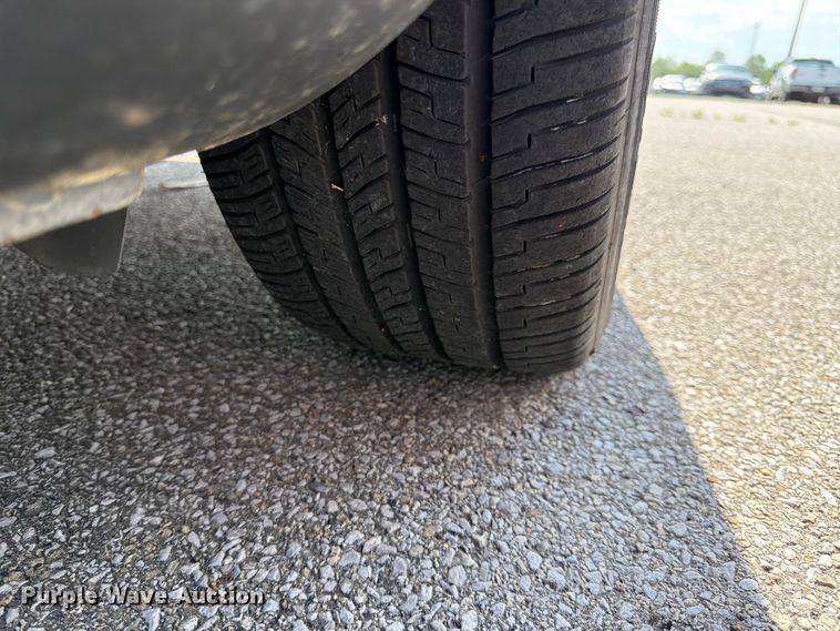 image for item EL0098 2010 Ford Crown Victoria 