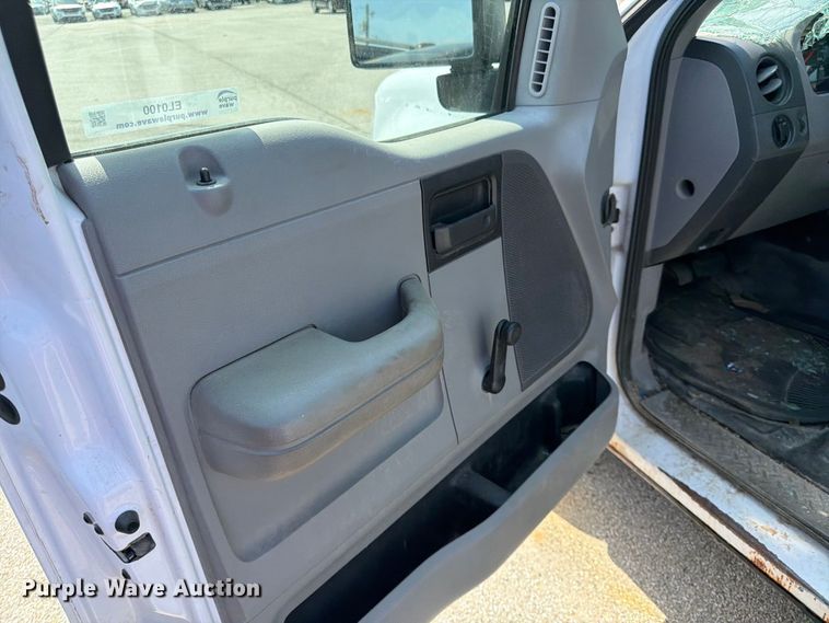 image for item EL0100 2007 Ford F150 pickup truck