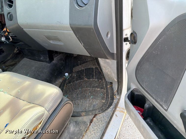 image for item EL0100 2007 Ford F150 pickup truck