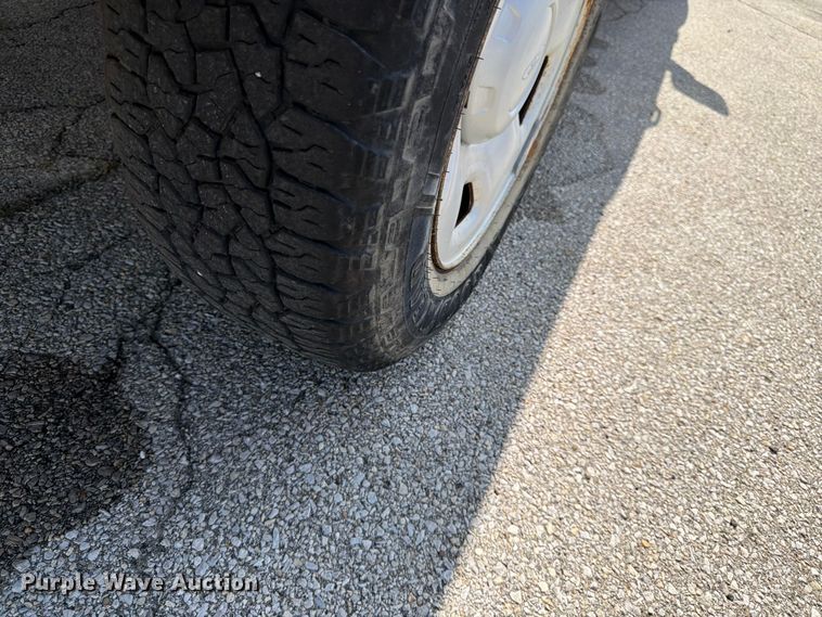 image for item EL0100 2007 Ford F150 pickup truck