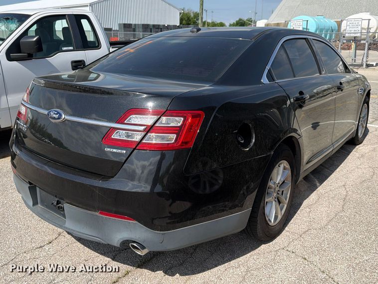 image for item EL0101 2014 Ford Taurus 
