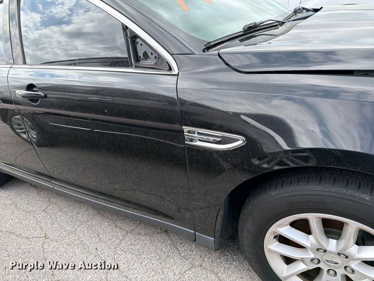 image for item EL0101 2014 Ford Taurus 