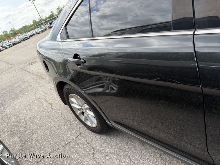 image for item EL0101 2014 Ford Taurus 