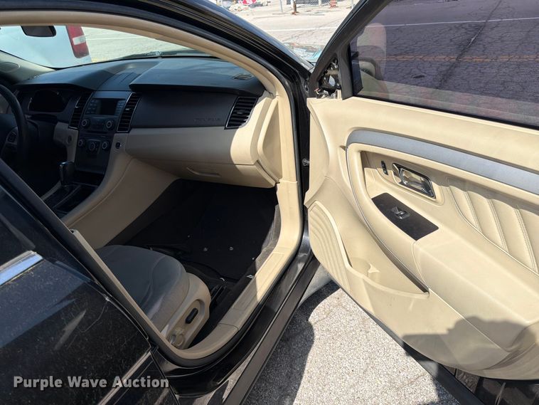 image for item EL0101 2014 Ford Taurus 