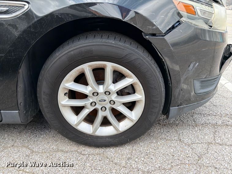 image for item EL0101 2014 Ford Taurus 