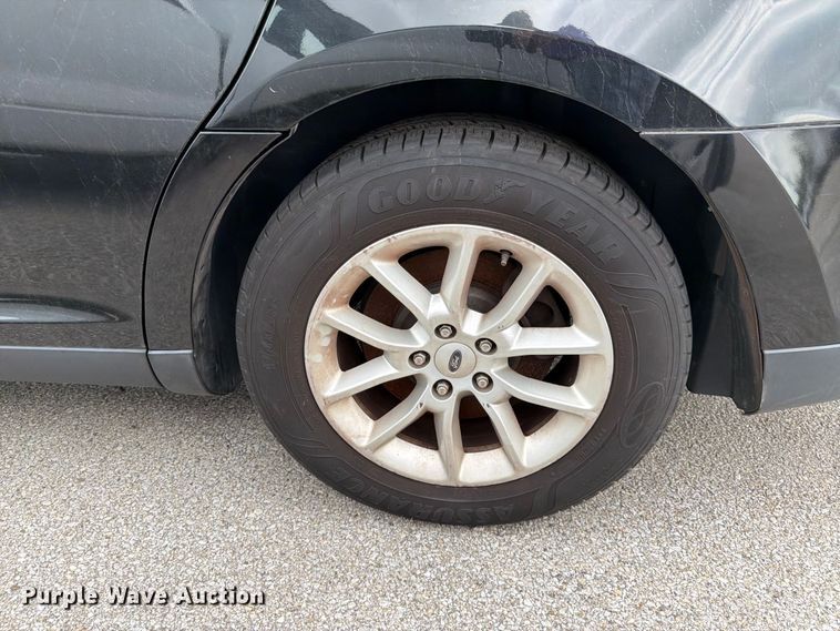 image for item EL0101 2014 Ford Taurus 