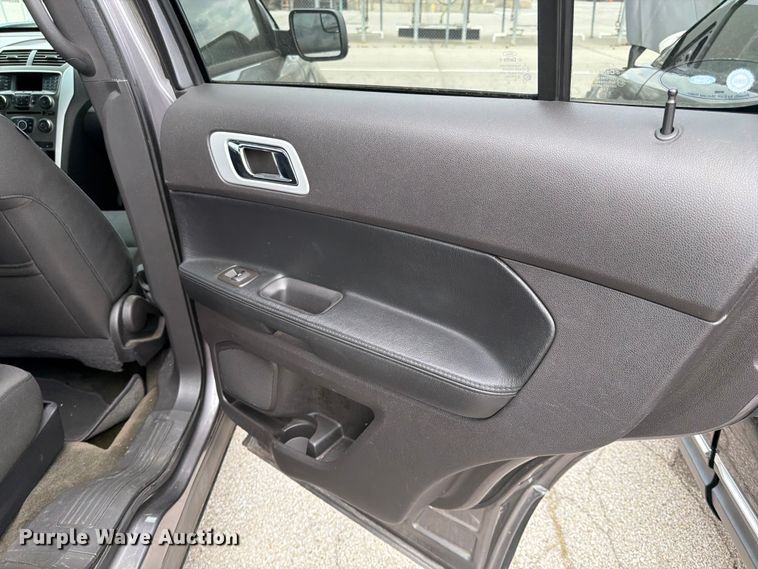 image for item EL0102 2013 Ford Explorer SUV