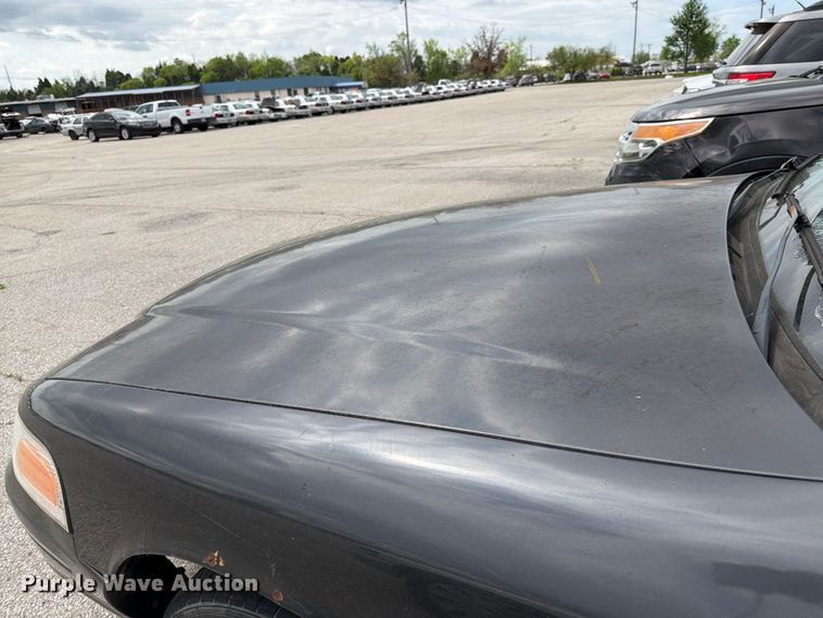 image for item EL0104 2005 Ford Crown Victoria 