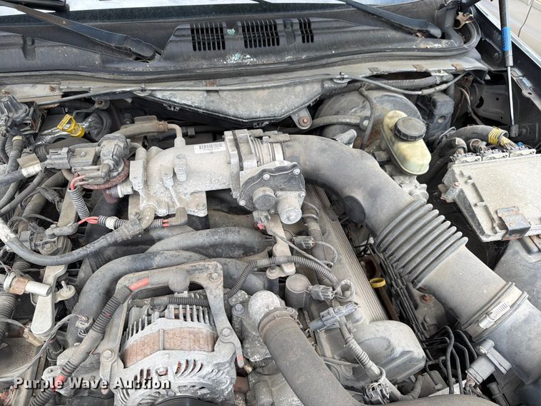 image for item EL0104 2005 Ford Crown Victoria 