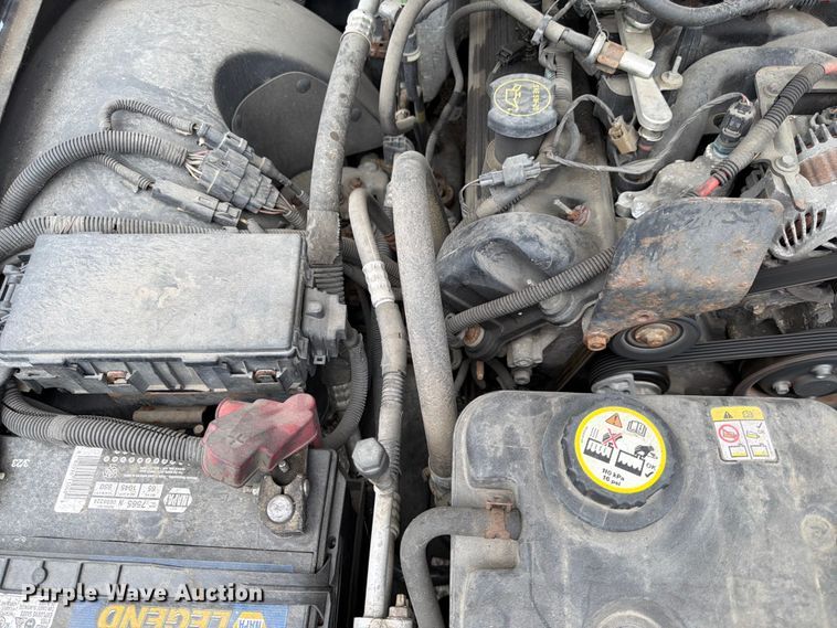 image for item EL0104 2005 Ford Crown Victoria 