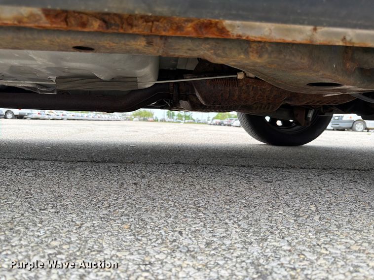 image for item EL0105 2010 Ford Crown Victoria 