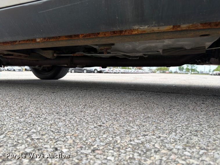 image for item EL0105 2010 Ford Crown Victoria 