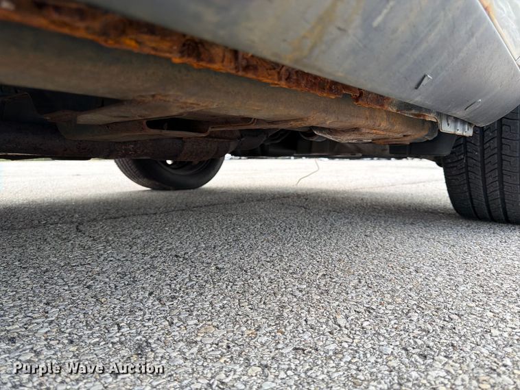 image for item EL0105 2010 Ford Crown Victoria 