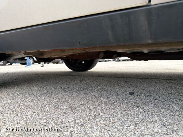 image for item EL0105 2010 Ford Crown Victoria 