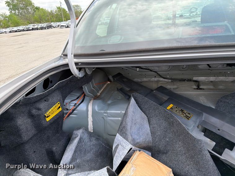 image for item EL0105 2010 Ford Crown Victoria 