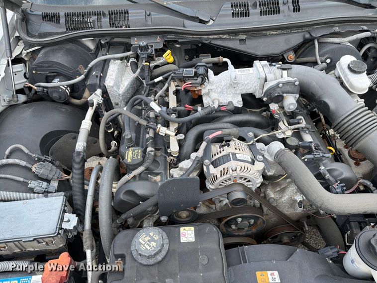 image for item EL0105 2010 Ford Crown Victoria 