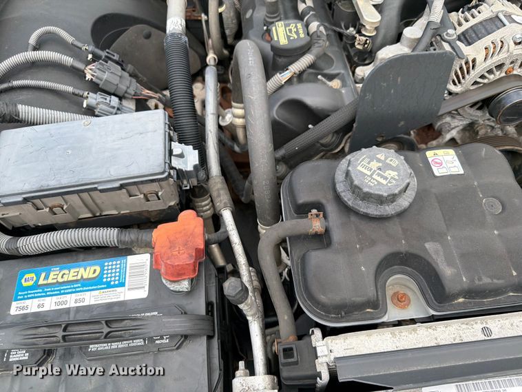 image for item EL0105 2010 Ford Crown Victoria 