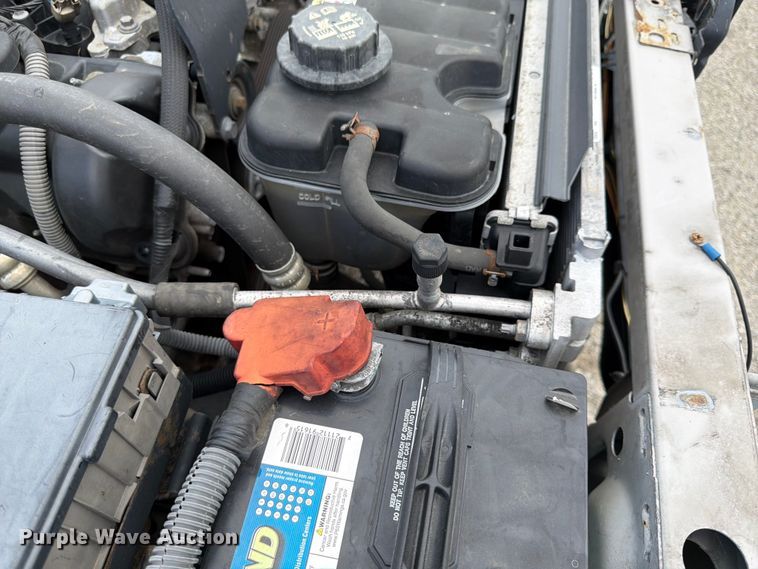 image for item EL0105 2010 Ford Crown Victoria 