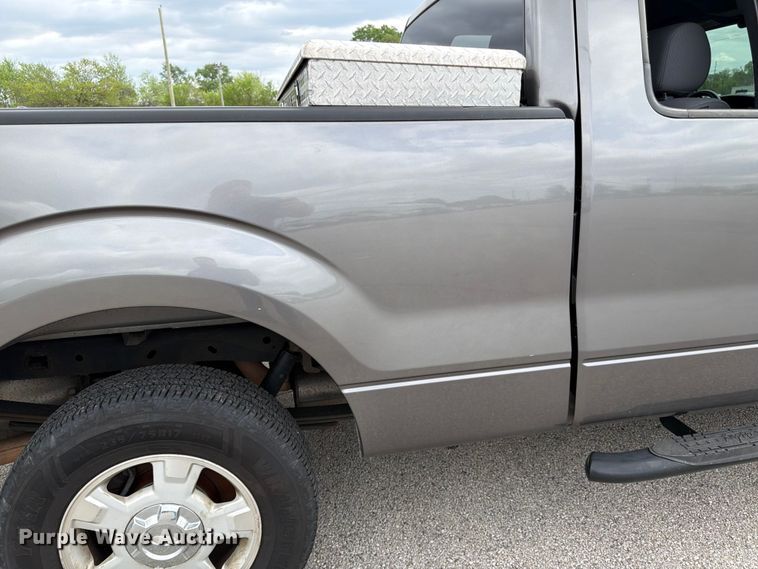 image for item EL0107 2013 Ford F150 Ext. Cab pickup truck